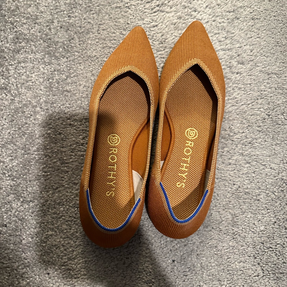 Rothy’s The Point flats size 9.5 color: Fawn
